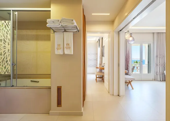 Anax And Szálloda 5*